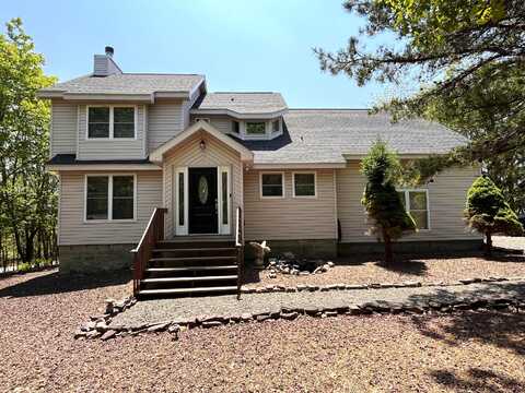 154 Upper Notch Road, Albrightsville, PA 18210