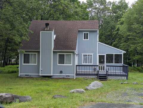 136 Huffman Circle, Bushkill, PA 18324