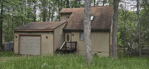 8934 Deerfield Road, Tobyhanna, PA 18466