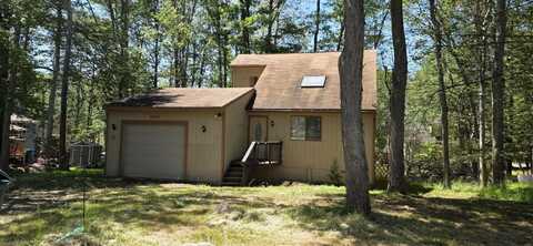 8934 Deerfield Road, Tobyhanna, PA 18466