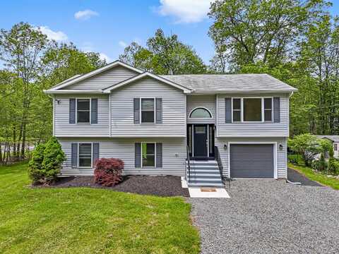 2105 Cottonwood Lane, Tobyhanna, PA 18466