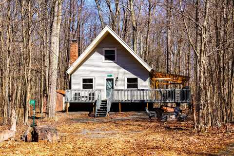 324 Stroud Court, Pocono Lake, PA 18347