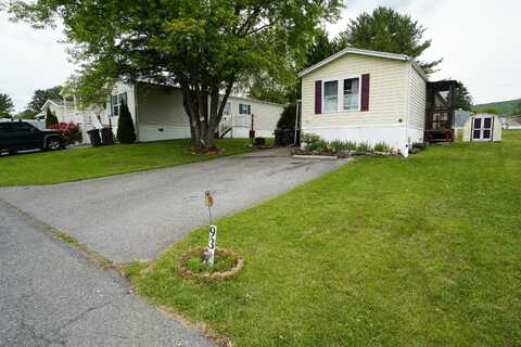 93 Nashua Street, Walnutport, PA 18088