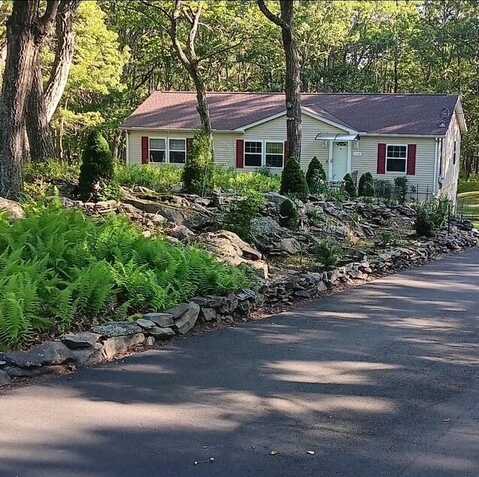 3124 Bluebird Drive, Bushkill, PA 18324