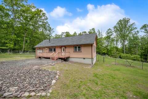 233 Vista Road, Cresco, PA 18326