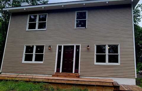 1183 Falls Road, Bushkill, PA 18324