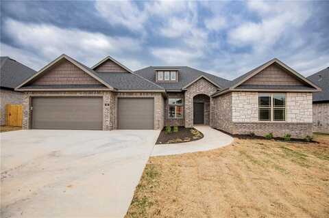 302 Doral DR, Cave Springs, AR 72718