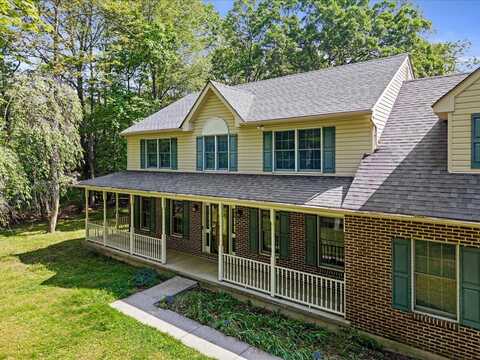 102 Crest Circle, East Stroudsburg, PA 18301