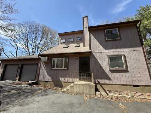4524 Pine Ridge Drive W, Bushkill, PA 18324