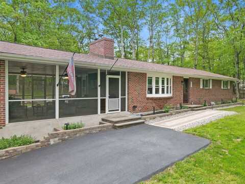 110 Laurel Drive, Milford, PA 18337