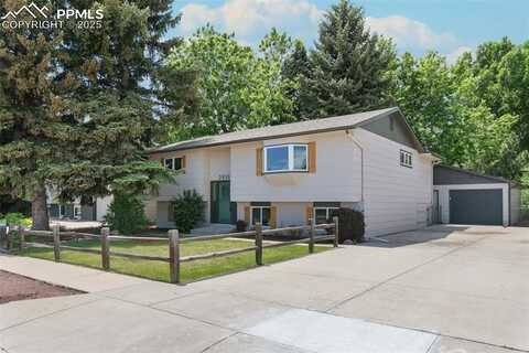 2838 Shadowglen Drive, Colorado Springs, CO 80918