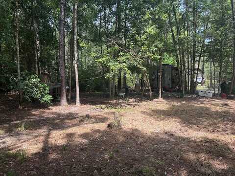93 Lazy Oak Lane, Picayune, MS 39466