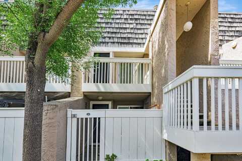 675 Sharon Park Dr, Menlo Park, CA 94025