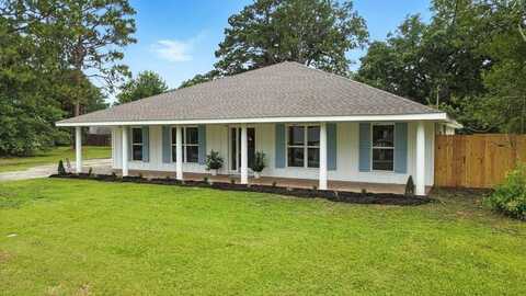611 E Lakeshore, Carriere, MS 39426