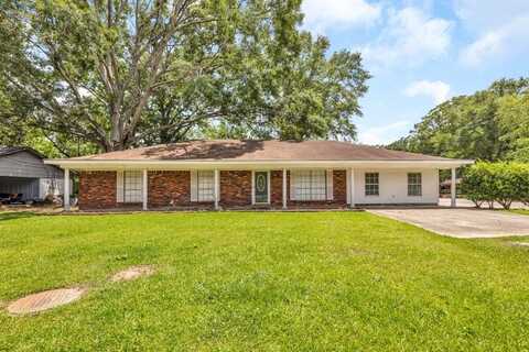 1320 Sally Dr, Picayune, MS 39466