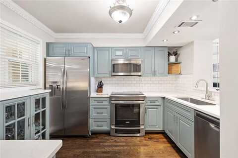 5170 Chemin De Vie NE, Sandy Springs, GA 30342