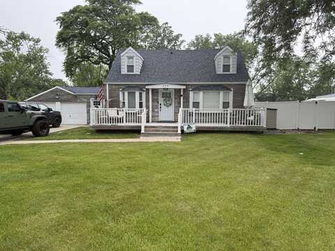 684 Pfingsten Road, Northbrook, IL 60062