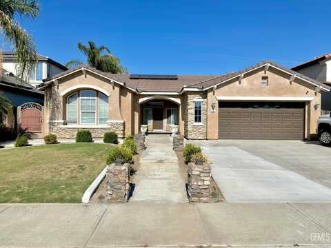 18 Claudia Autumn Drive, Bakersfield, CA 93314