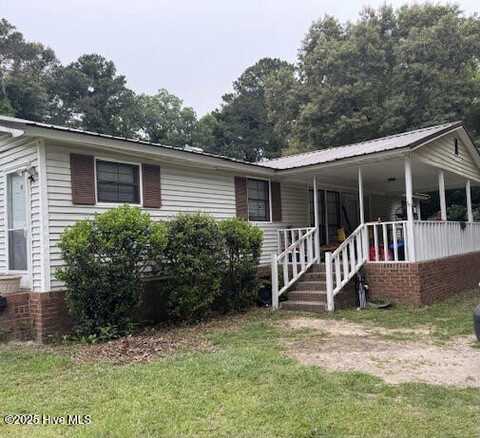 17480 Cornwall Court, Laurinburg, NC 28352