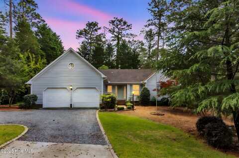 80 Lake Forest Drive SW, Pinehurst, NC 28374