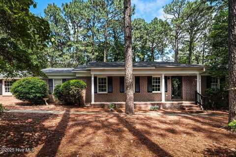 1809 E Indiana Avenue, Southern Pines, NC 28387