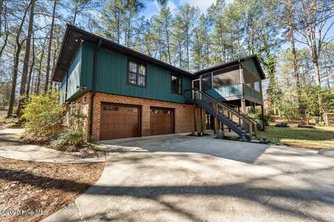 105 Tartan Trail, Southern Pines, NC 28387