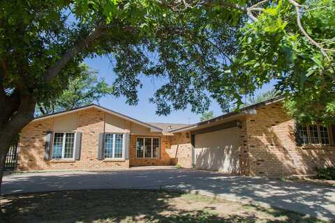1425 Ebeling Dr, Plainview, TX 79072