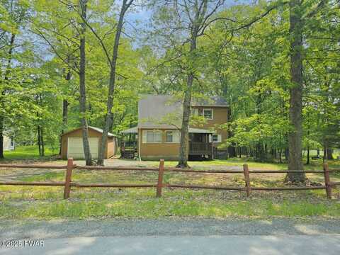 102 Brownstone Drive, Milford, PA 18337