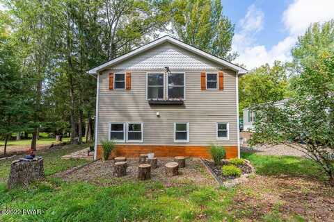 577 Duck Harbor Road, Equinunk, PA 18417