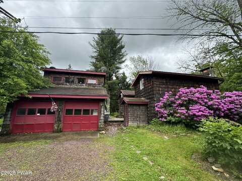 58 Village Road, Beach Lake, PA 18405