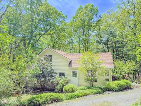 516 Lake Road, Hawley, PA 18428