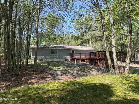 70 Iroquois Path, Gouldsboro, PA 18424