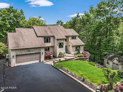 104 Chapel Court, Greentown, PA 18426