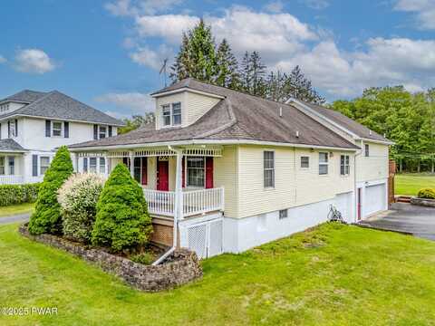 63 Sunnyside Road, Gouldsboro, PA 18424