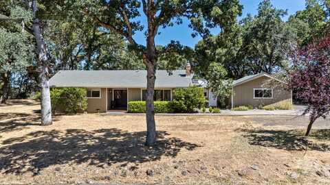 1620 Deerwood Drive, Ukiah, CA 95482