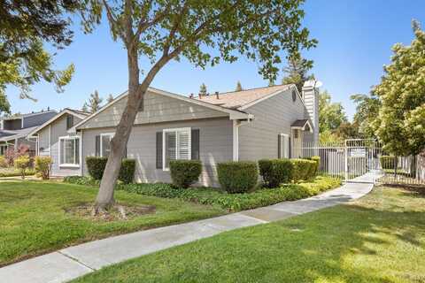 179 Cambridge Drive, Vacaville, CA 95687