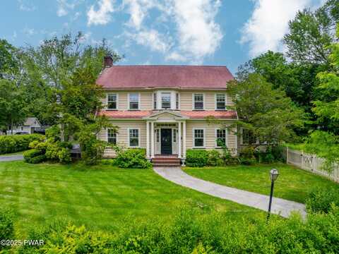 111 W High Street, Milford, PA 18337