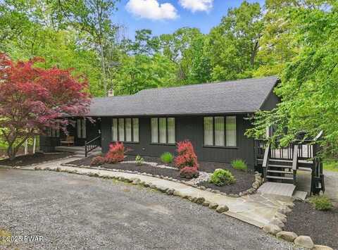 130 Meadowbrook Road, Tafton, PA 18464