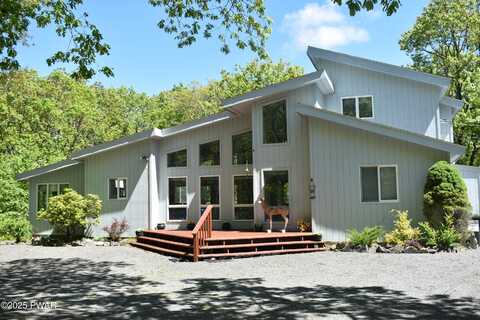 140 Long Ridge Drive, Lords Valley, PA 18428