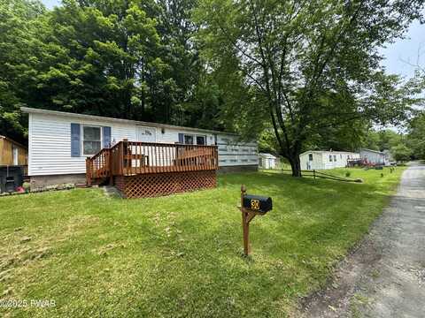 30 Settlers Village, Hawley, PA 18428