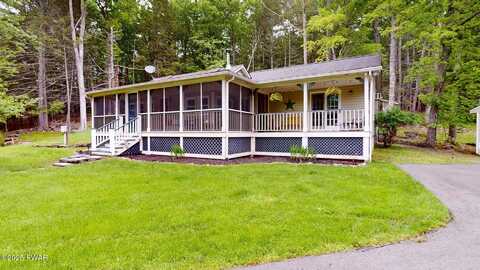 316 Twin Lakes Road, Shohola, PA 18458