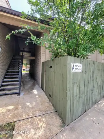 220 Doucet Road, Lafayette, LA 70503