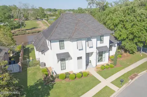 300 Brightwood Drive, Lafayette, LA 70508