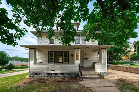 321 S Ottawa, DIXON, IL 61021