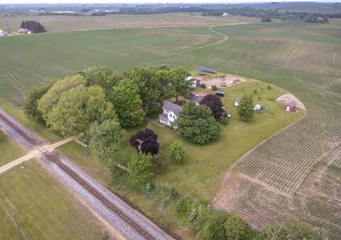 23633 Carroll, LANARK, IL 61046