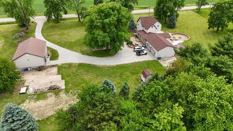 382 Keigwin, WALNUT, IL 61376
