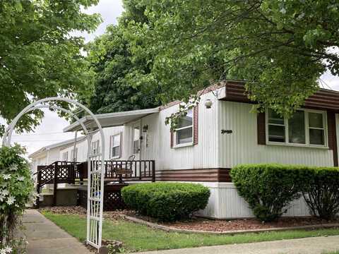 120 W Claremont, LANARK, IL 61046