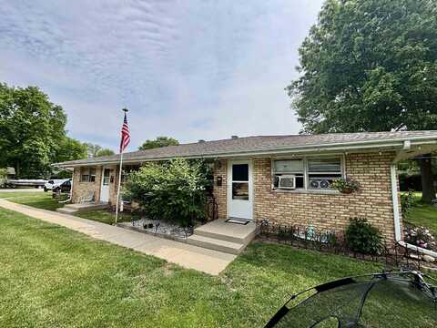 1526 Douglas, BELVIDERE, IL 61008