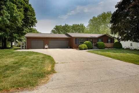 106 E Lincoln, LENA, IL 61048