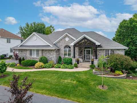 152 Castle Wynd, LOVES PARK, IL 61111
